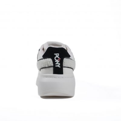 Hello Kitty Black Swan x PONY The City - Image 4